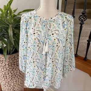 Kaari Blue Floral Print‎ with Bow & Tie 3/4 Sleeve Blouse Size: Small